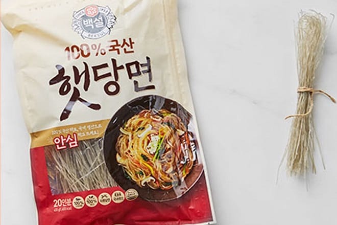 Món bún trộn kiểu Hàn cần dùng những nguyên liệu gì để chuẩn bị? Hàn Quốc