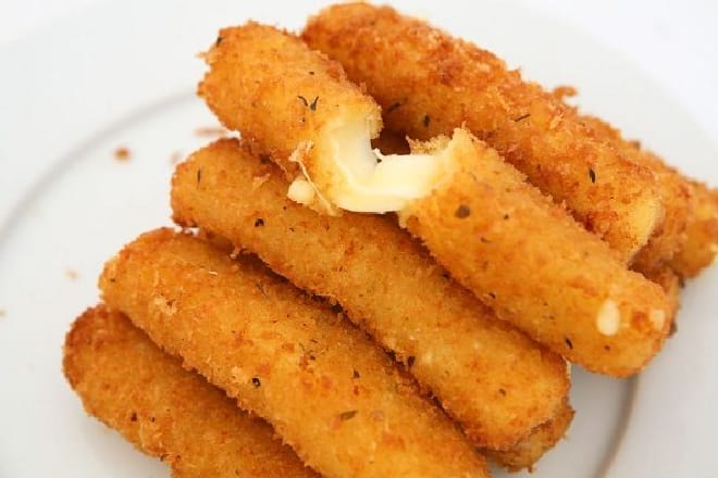 5 cách làm sữa tươi giòn tan tại nhà cực béo ngậy Bánh sữa tươi chiên không trứng