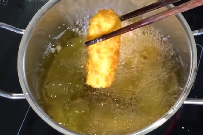 5 cách làm sữa tươi giòn tan tại nhà cực béo ngậy Bột chiên vàng