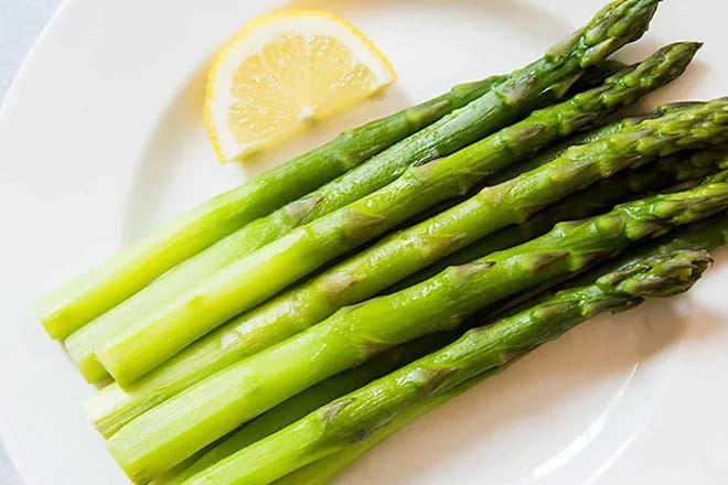 Cách làm món măng tây xào tỏi đơn giản và ngon nhất mang tay