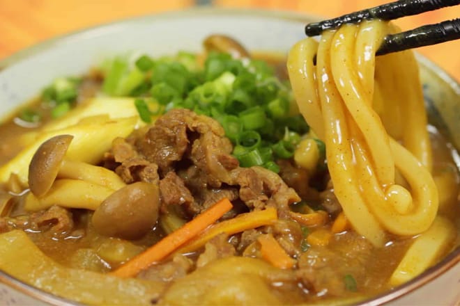 Giải mã mì udon - Món ăn “trứ danh” của Xứ sở Hoa anh đào mi cà ri udon