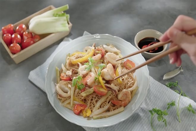 Bún xào hải sản