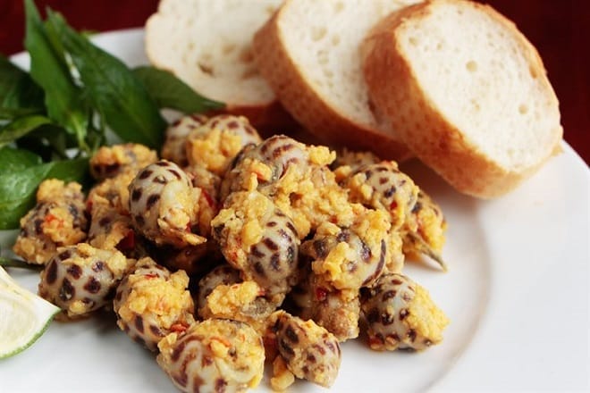 Ốc xào trứng muối bơ tỏi