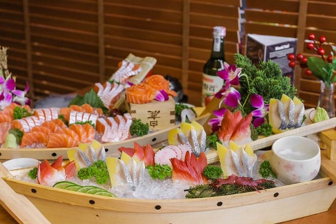 Hải sản tươi sống