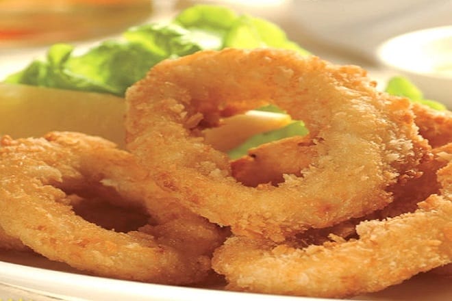 Mực chiên có màu đẹp mắt