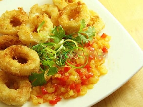 Mực chiên sốt dứa