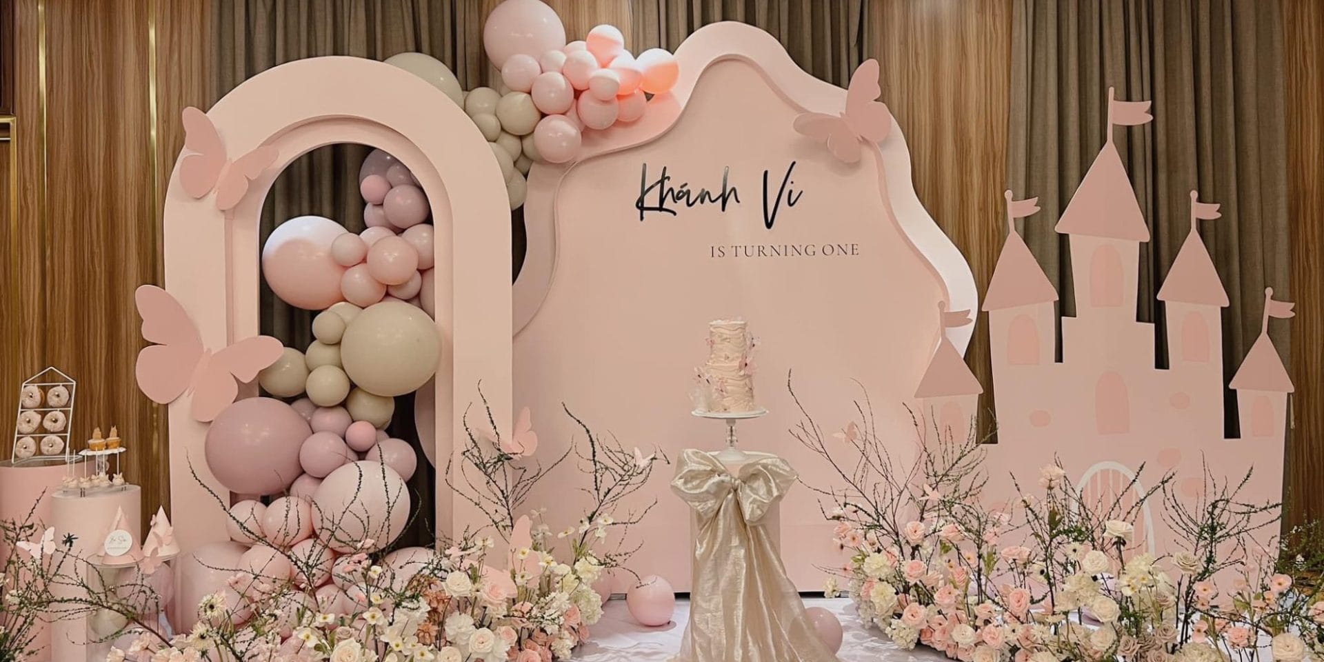 trang tri sinh nhat chu de buom hong