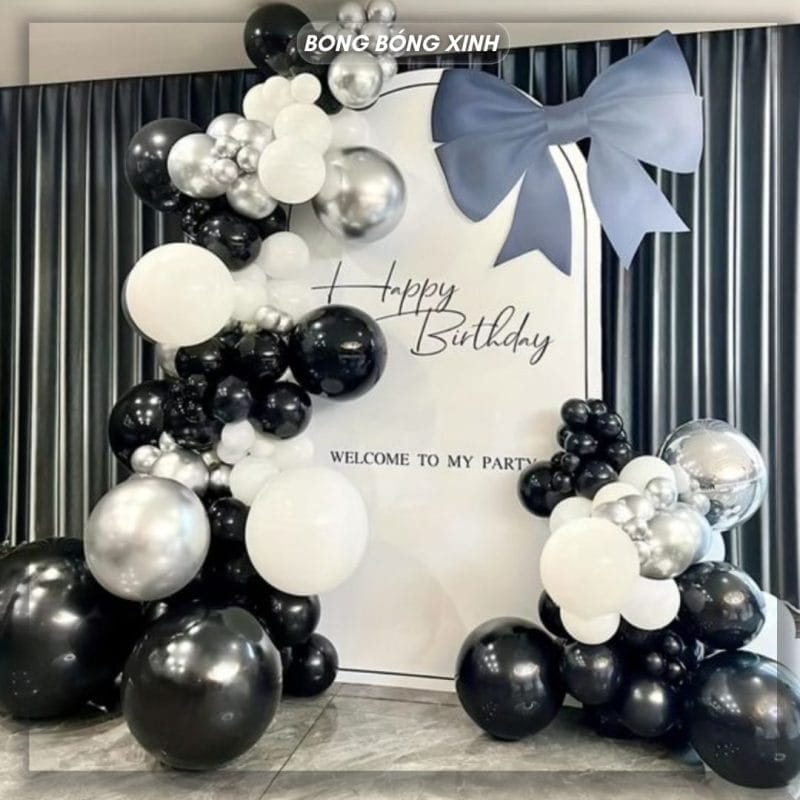 Trang tri sinh nhat cho nguoi lon don gian tone den coquette