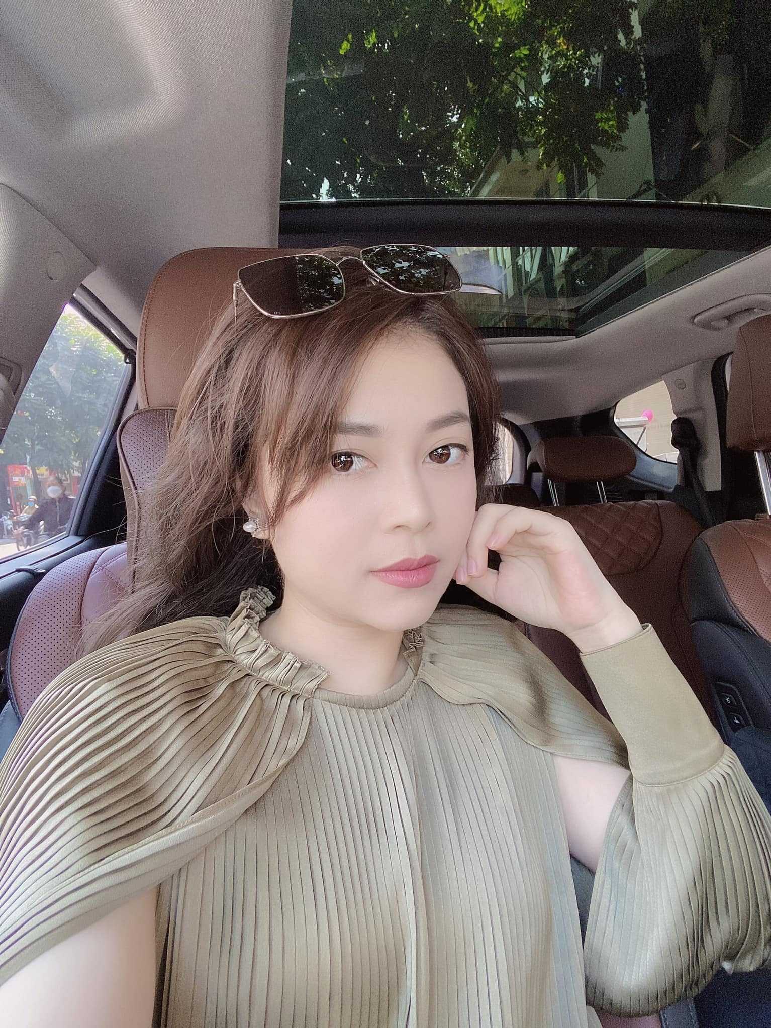 Hot mom Hang Bag bức xúc vì "mẹ kế" bạo hành từng "bị coi là điên" vì lo lắng chuyện chồng. 2610846346169981193513188953273119386753305n 16406736035502064533347