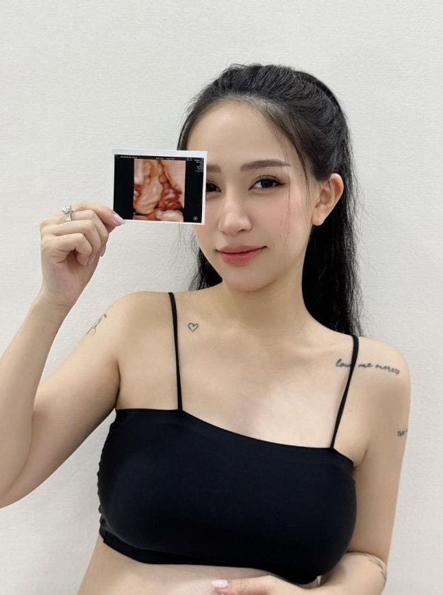 Joyce Phạm gây ngưỡng mộ vì bụng bầu to không một vết rạn joyce pham2 1719084951733820990086