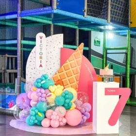 MẪU TRANG TRÍ SINH NHẬT BÁNH KẸO RỰC RỠ